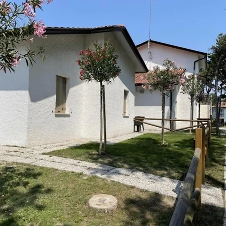 Villa Cozy With Private Garden Close To The Sea - By Beahost *