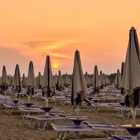 Cozy With Private Garden Close To The Sea - By Beahost Villa Bibione