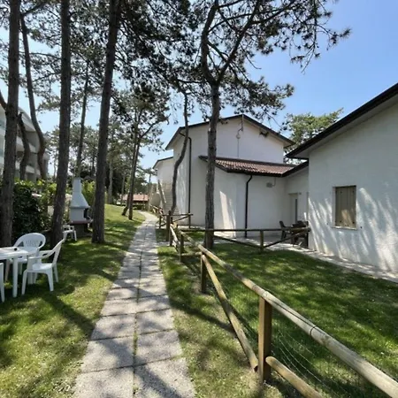 아파트 Cozy With Private Garden *